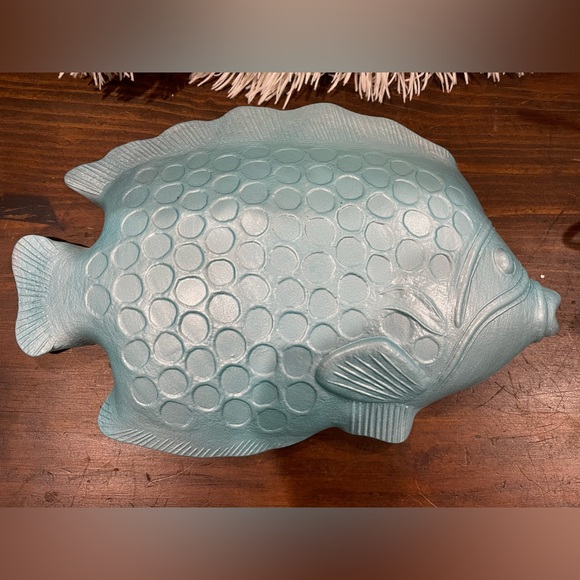 Ocean Blue Glass Fish Tray/ Bowl. - Picture 3 of 5
